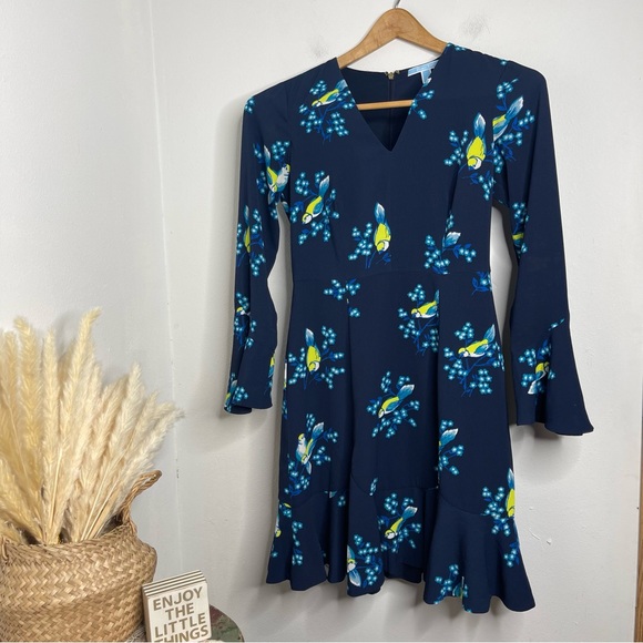 Draper James Blue Magnolia Mockingbird Bell Sleeve
Ruffle A-Line Dress Size 4 - Picture 4 of 16